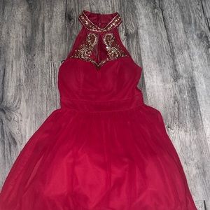 BEAUTIFUL BURGUNDY- GOLD NECK SHORT DRESS❤️❤️❤️